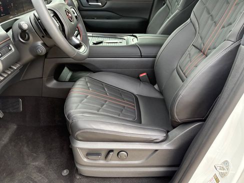 New 2026 Nissan Armada PRO-4X image 19