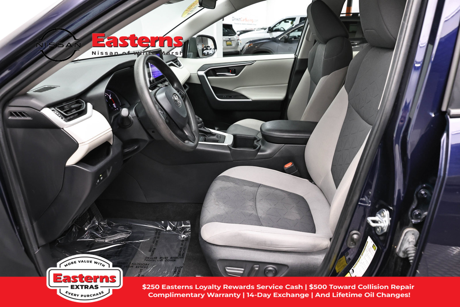 Used 2024 Toyota RAV4 XLE FWD image 16
