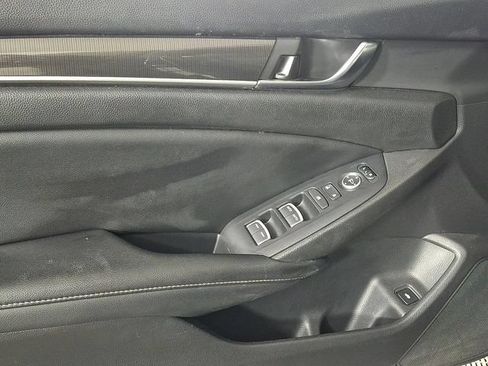 Used 2019 Honda Accord Sport image 14