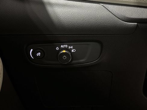 Used 2024 Buick Encore GX Avenir w/ Avenir Technology Package AWD/4WD image 18