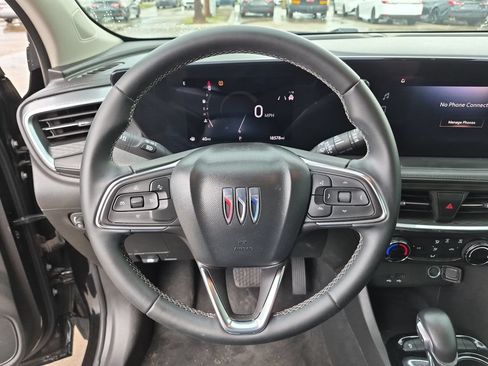Used 2024 Buick Encore GX Preferred FWD image 10