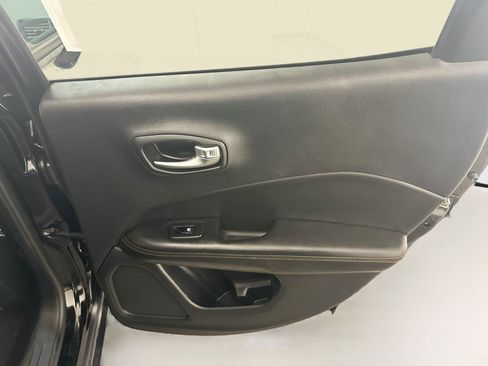 Used 2020 Jeep Compass Limited AWD/4WD image 30