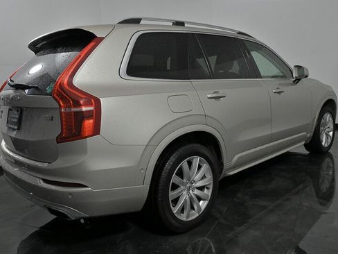 Used 2016 Volvo XC90 T6 Momentum w/ Momentum Plus Package AWD/4WD image 10