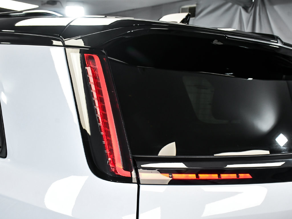 Used 2026 Cadillac Vistiq Platinum w/ LPO, Floor Liner Package AWD/4WD image 81