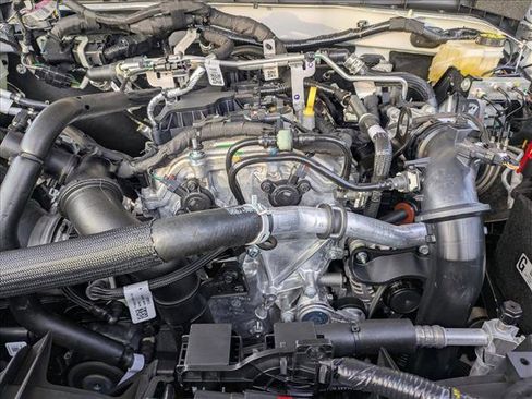 New 2025 Ford Bronco 4-Door AWD/4WD image 16