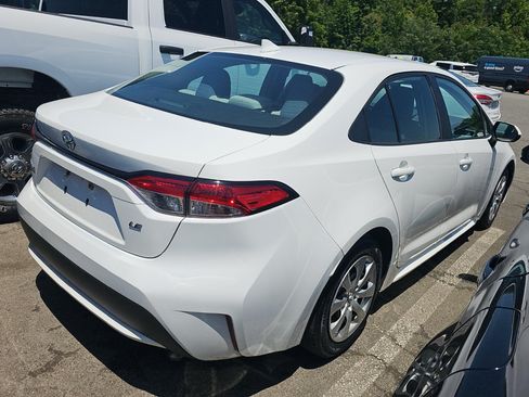 Used 2020 Toyota Corolla LE FWD image 4
