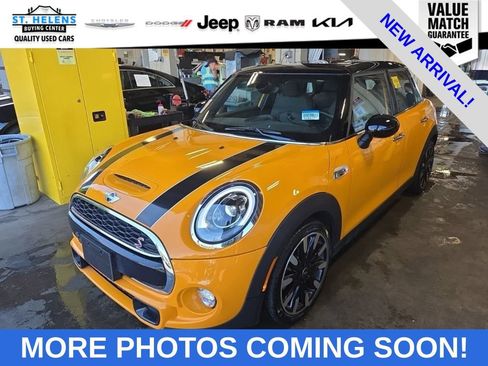 Used 2018 MINI Cooper S FWD image 1