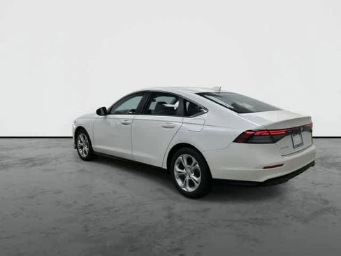 Used 2025 Honda Accord LX image 9