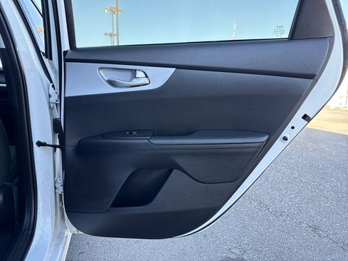 Used 2024 Kia Forte LX image 44