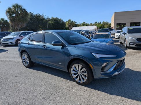 Used 2025 Buick Envista Avenir FWD image 1
