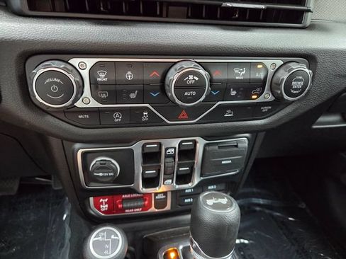 Certified 2024 Jeep Wrangler Unlimited Sport AWD/4WD image 23