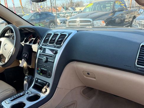 Used 2012 GMC Acadia SLT image 17