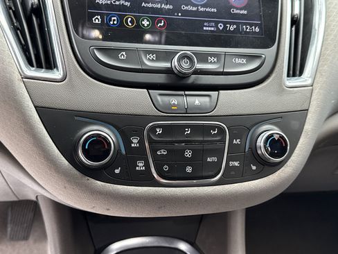 Used 2021 Chevrolet Malibu LT FWD image 15