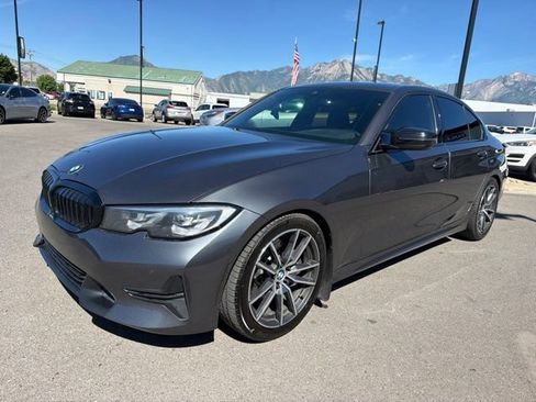 Used 2020 BMW 330i xDrive Sedan w/ Driving Assistance Package AWD/4WD image 3