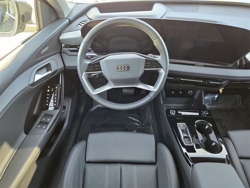 Used 2025 Audi Q6 e-tron Premium Plus w/ Premium Plus image 12