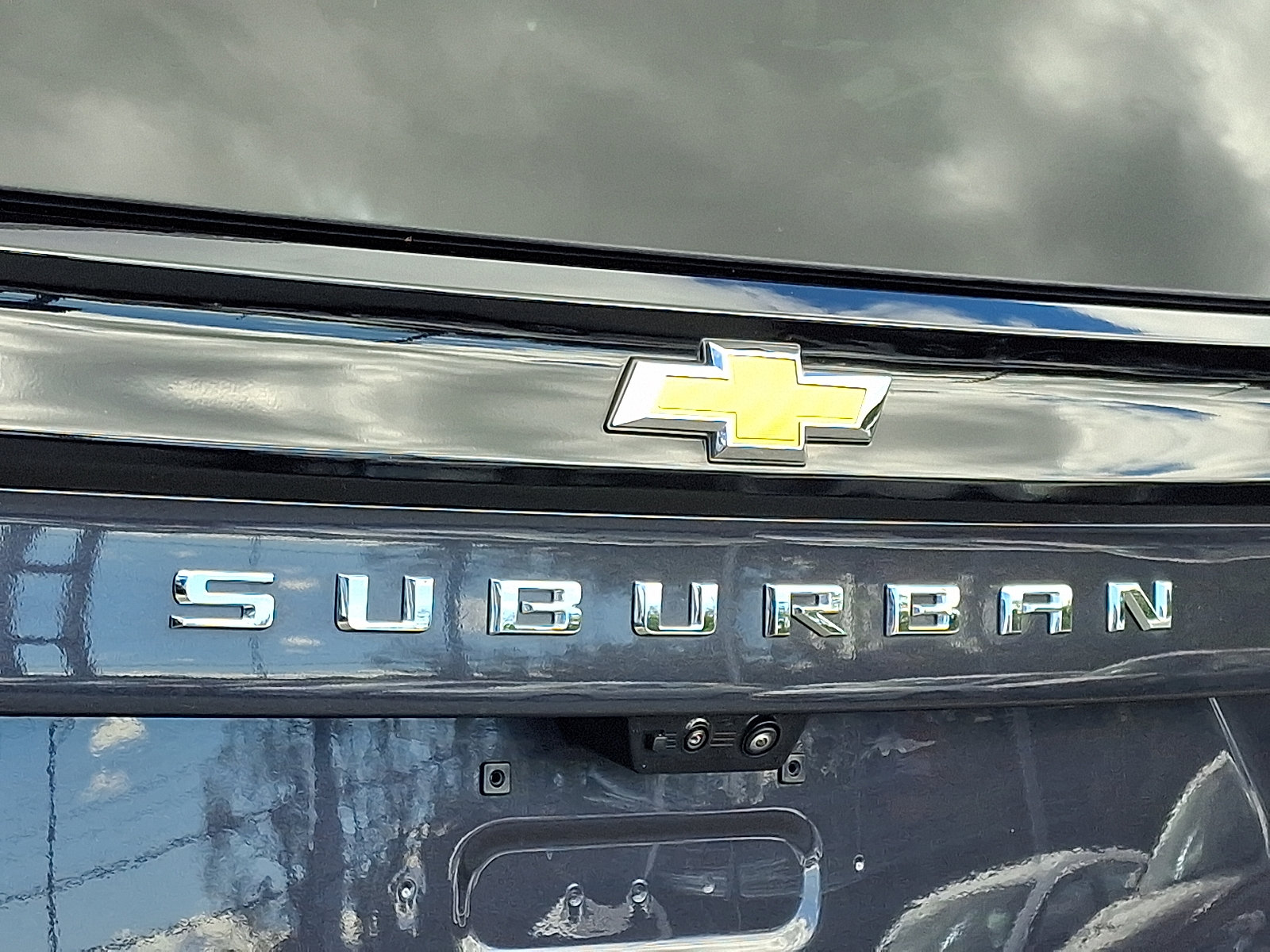 Certified 2026 Chevrolet Suburban High Country AWD/4WD image 30