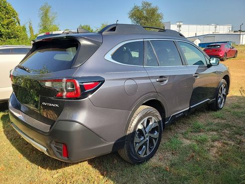 Used 2022 Subaru Outback Limited AWD/4WD image 4