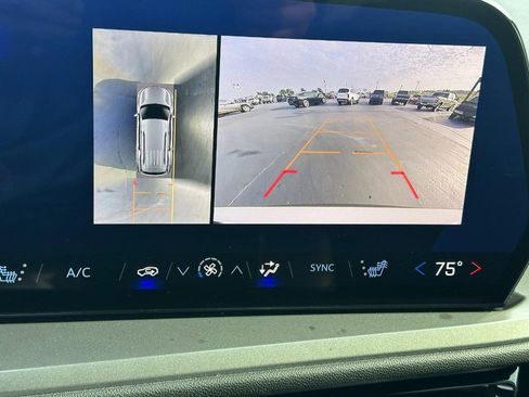 Used 2024 Chevrolet Traverse LS image 22