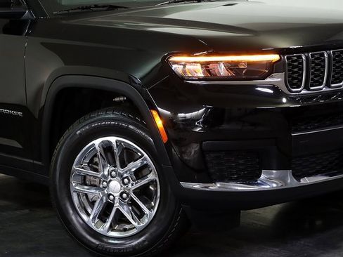 Used 2022 Jeep Grand Cherokee L Laredo w/ Luxury Tech Group I image 8