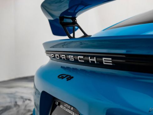 Used 2020 Porsche 718 Cayman GT4 RWD image 37