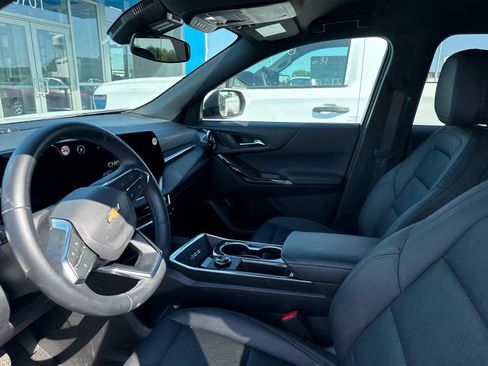 Used 2026 Chevrolet Equinox LT w/ Convenience Package II AWD/4WD image 9