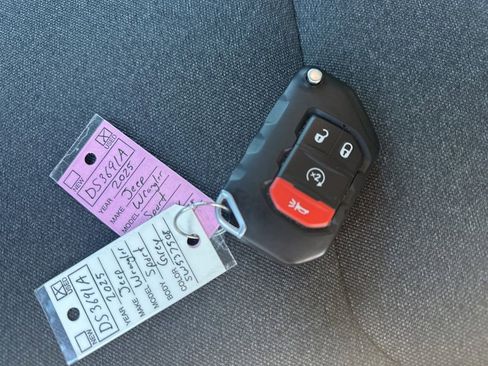 Used 2025 Jeep Wrangler Sport S image 33