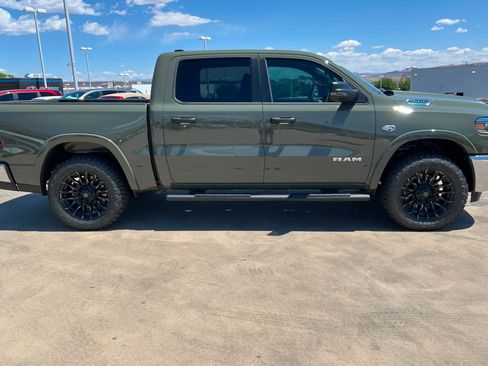 New 2026 RAM 1500 Big Horn AWD/4WD image 6
