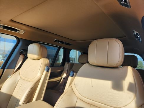 New 2026 Land Rover Range Rover SE image 10