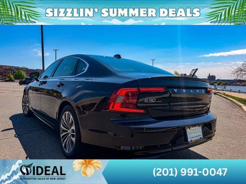 Used 2022 Volvo S90 B6 Momentum AWD/4WD image 6