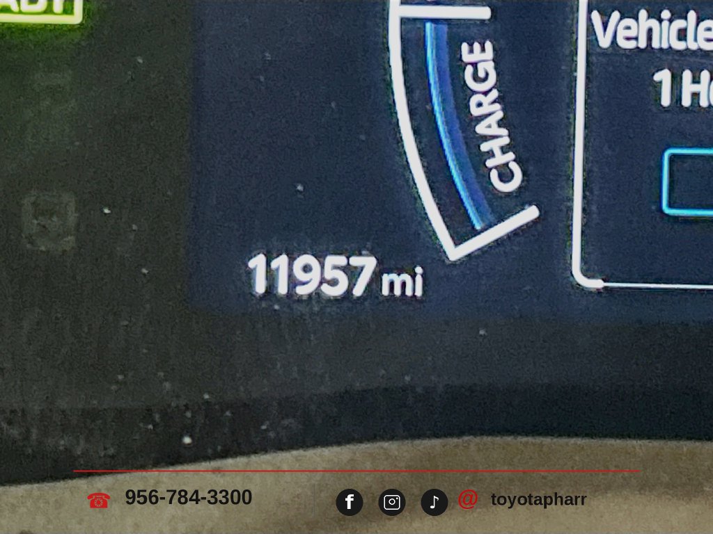 Used 2026 Toyota Camry SE w/ Convenience Package FWD image 11