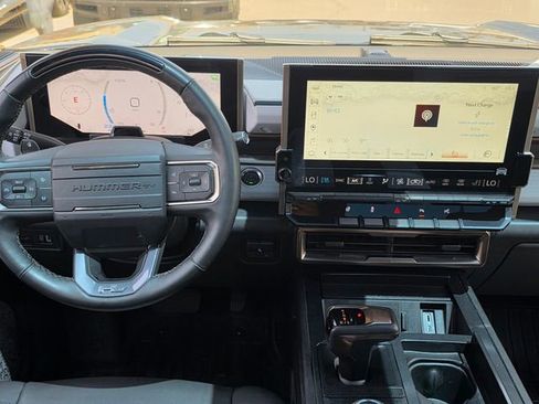 Used 2025 GMC Hummer EV 2X AWD/4WD image 13