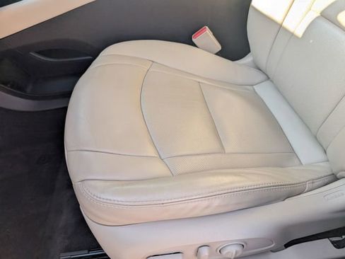 Used 2020 Buick Enclave Essence image 23