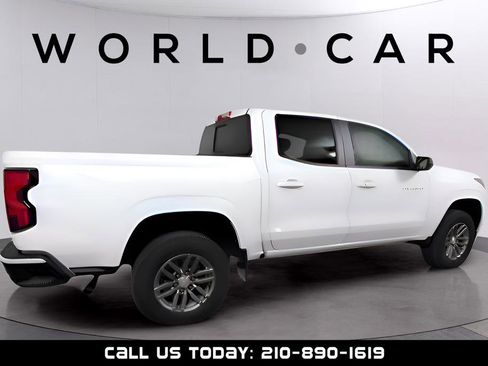 Used 2024 Chevrolet Colorado LT w/ LT Convenience Package image 10
