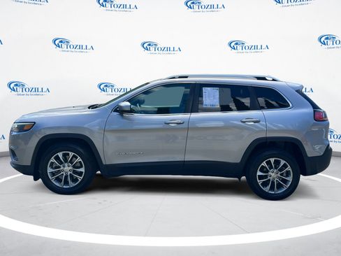 Used 2019 Jeep Cherokee Latitude Plus image 2