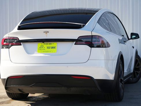 Used 2022 Tesla Model X image 5