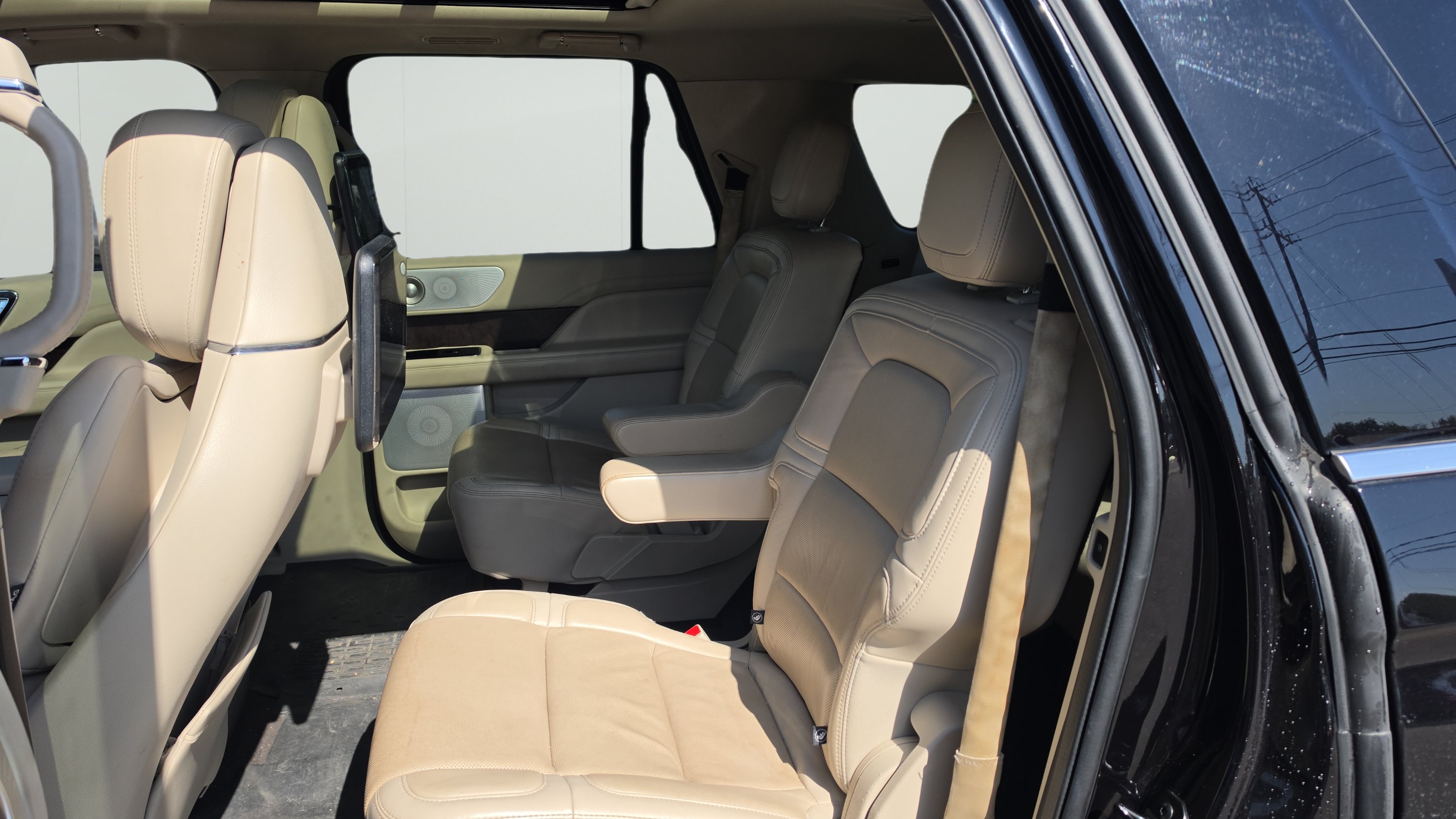 Used 2020 Lincoln Navigator L Reserve w/ Luxury Package AWD/4WD image 20