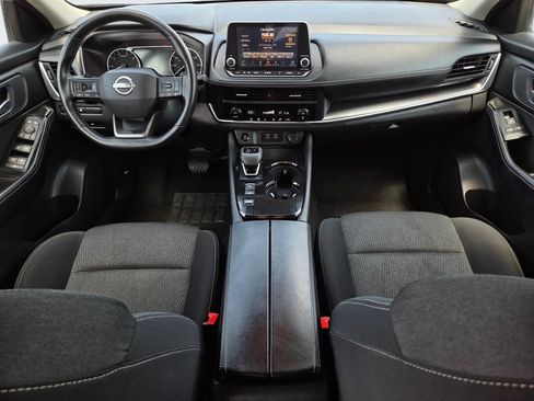 Used 2025 Nissan Rogue SV FWD image 13