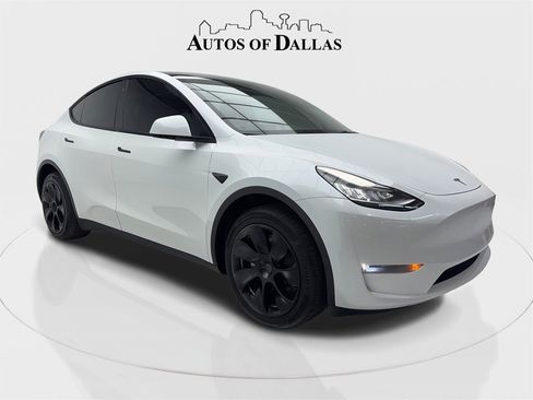 Used 2023 Tesla Model Y Long Range image 2