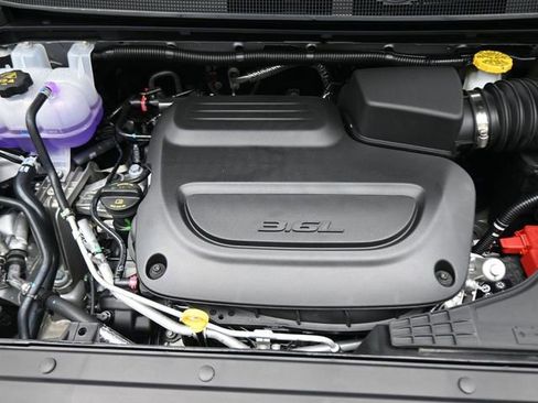 New 2026 Chrysler Pacifica Select image 35