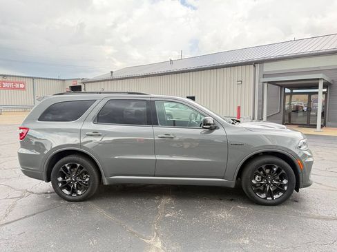 Used 2025 Dodge Durango R/T w/ Blacktop Package AWD/4WD image 8