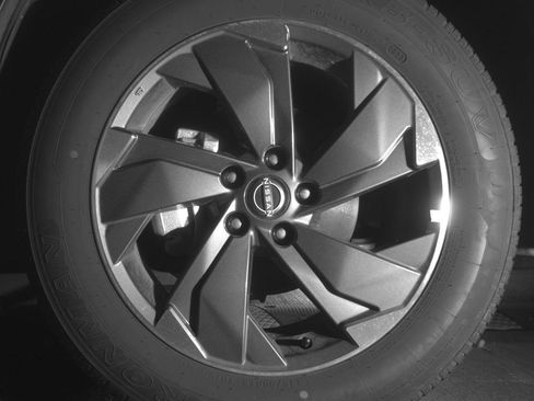 Used 2025 Nissan Rogue SV FWD image 12