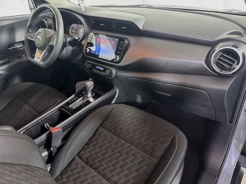 Used 2021 Nissan Kicks SV FWD image 33