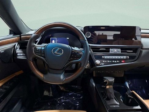 Used 2024 Lexus ES 350 Ultra Luxury image 10