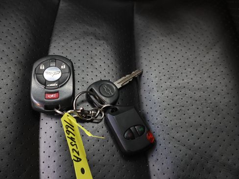 Used 2005 Chevrolet Corvette Coupe w/ Preferred Equipment Group RWD image 39