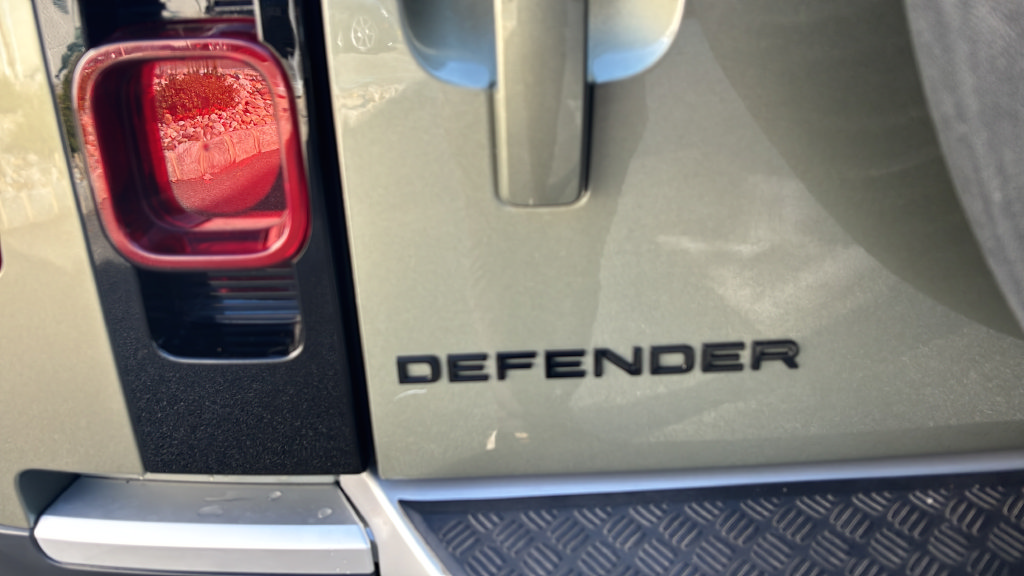 Used 2021 Land Rover Defender 90 AWD/4WD image 8