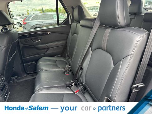 Used 2023 Honda Pilot Touring image 13