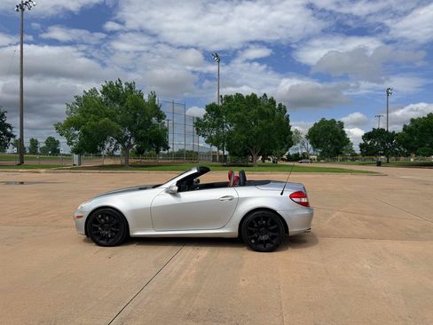 Used 2006 Mercedes-Benz SLK 350 image 4