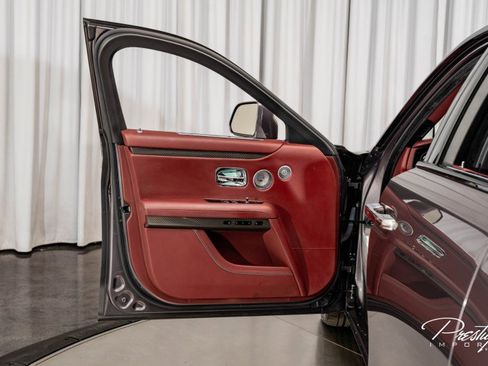 Used 2022 Rolls-Royce Ghost Black Badge image 25