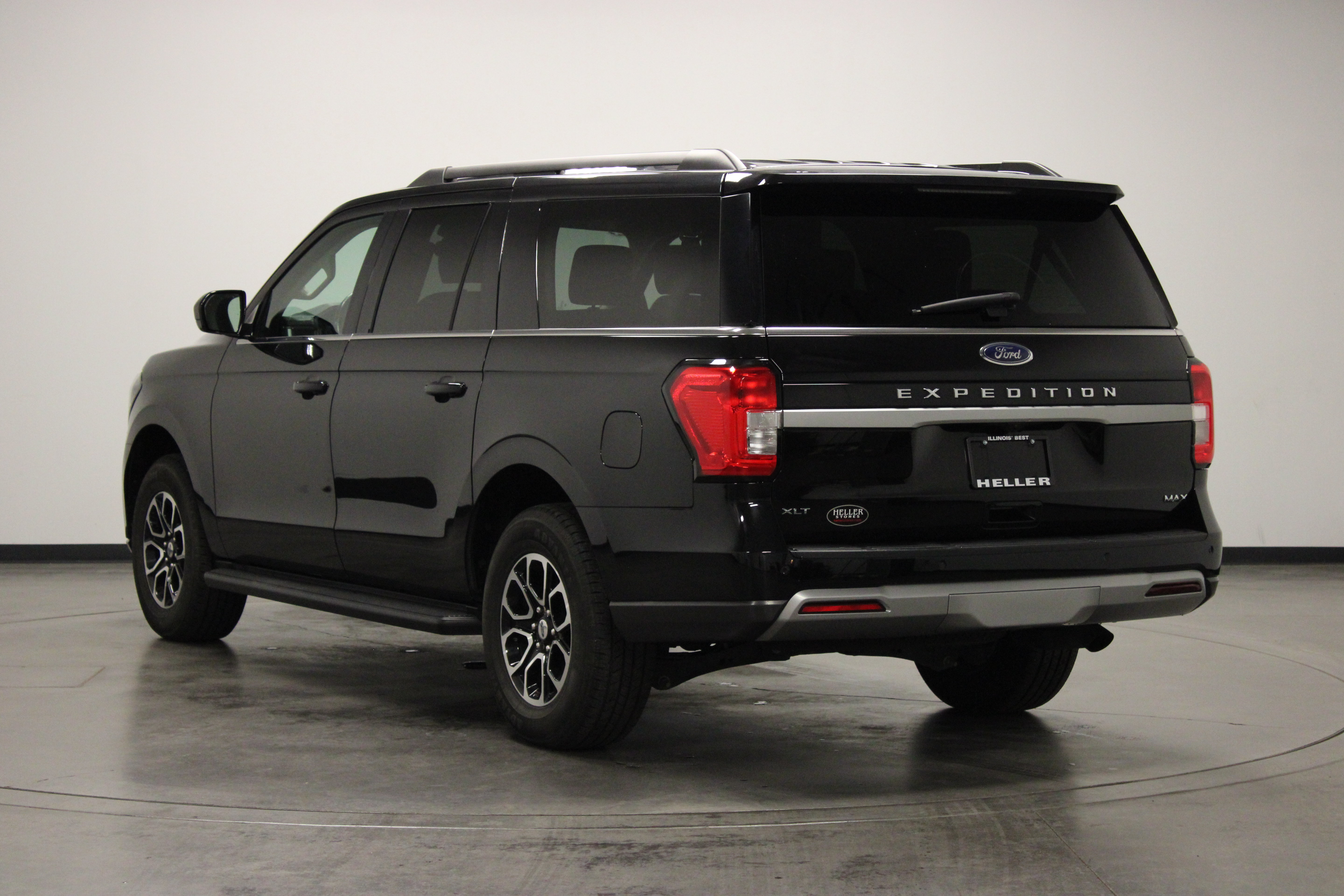 Used 2024 Ford Expedition Max XLT AWD/4WD image 6