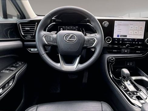 Used 2023 Lexus NX 250 FWD w/ Towing Package (2000 Lbs) image 5